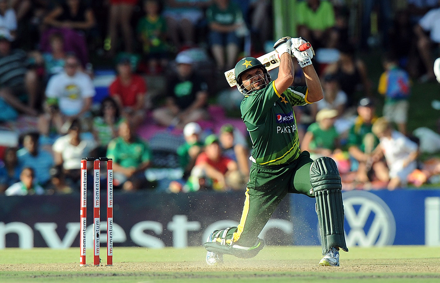 SIXR Cricket Chris Gayle Shahid Afridi